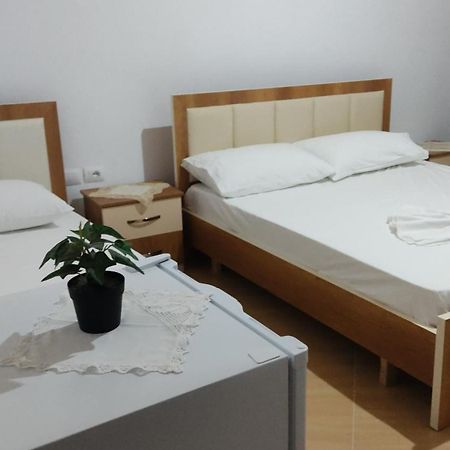 Dino Guest House Gjirokastër Dış mekan fotoğraf