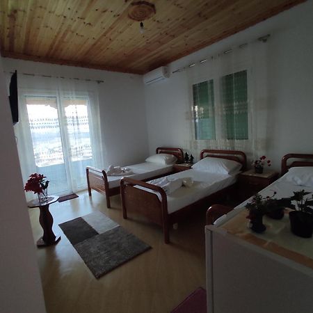 Dino Guest House Gjirokastër Dış mekan fotoğraf