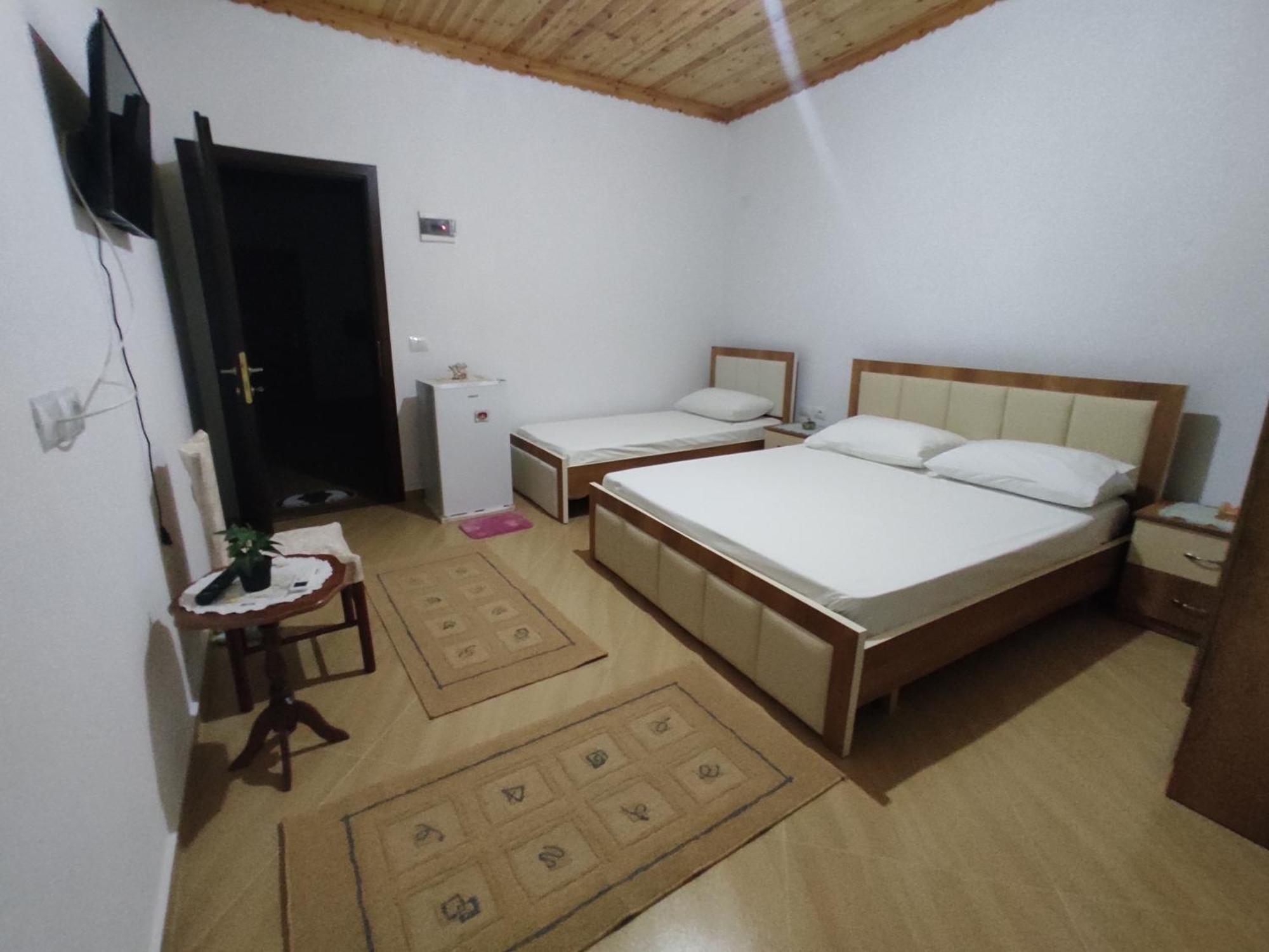 Dino Guest House Gjirokastër Dış mekan fotoğraf