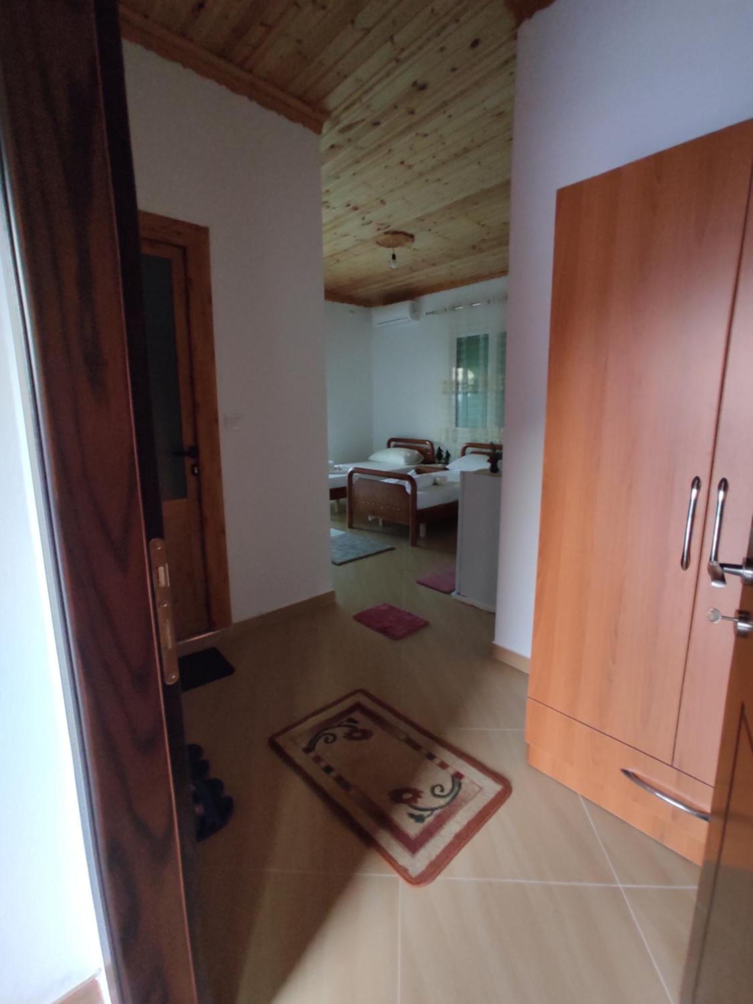 Dino Guest House Gjirokastër Dış mekan fotoğraf